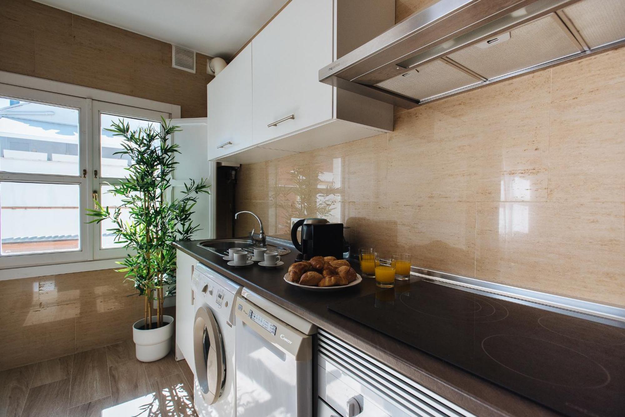 セビリアHostly Orfila 3A-3B Exclusive Penthouse-Center-Fibre-Parking Optionalアパートメント エクステリア 写真